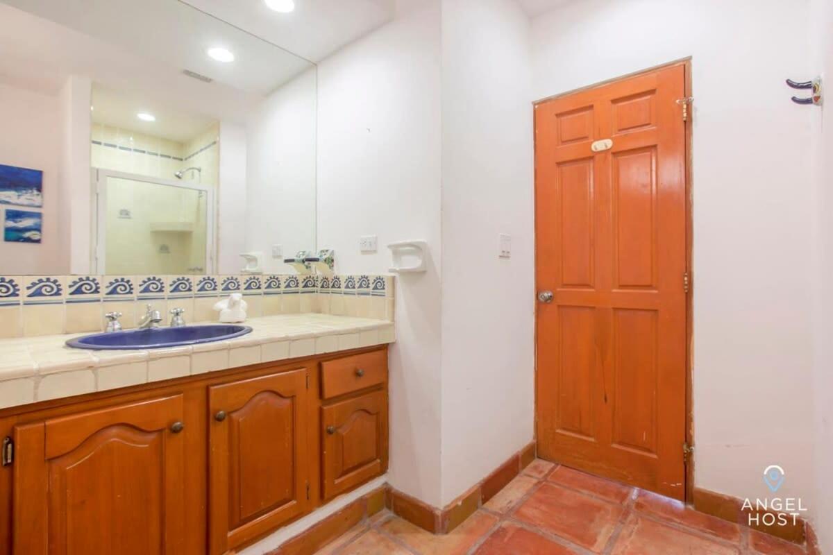 Private Oceanview Balcony & Infinity Pool Onsite Villa La Paz Exterior photo